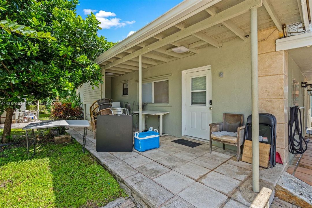 Active With Contract: $499,900 (5 beds, 4 baths, 1304 Square Feet)