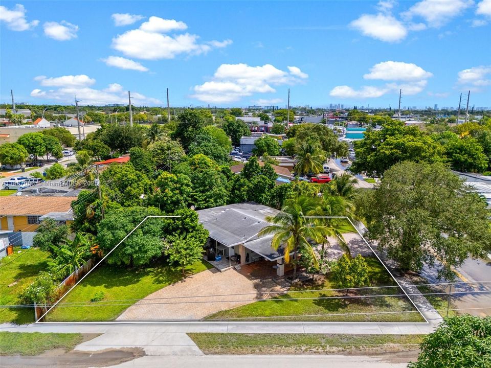 Active With Contract: $499,900 (5 beds, 4 baths, 1304 Square Feet)