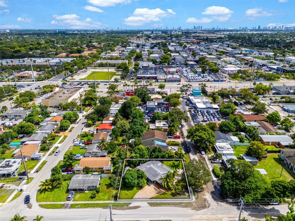 Active With Contract: $499,900 (5 beds, 4 baths, 1304 Square Feet)