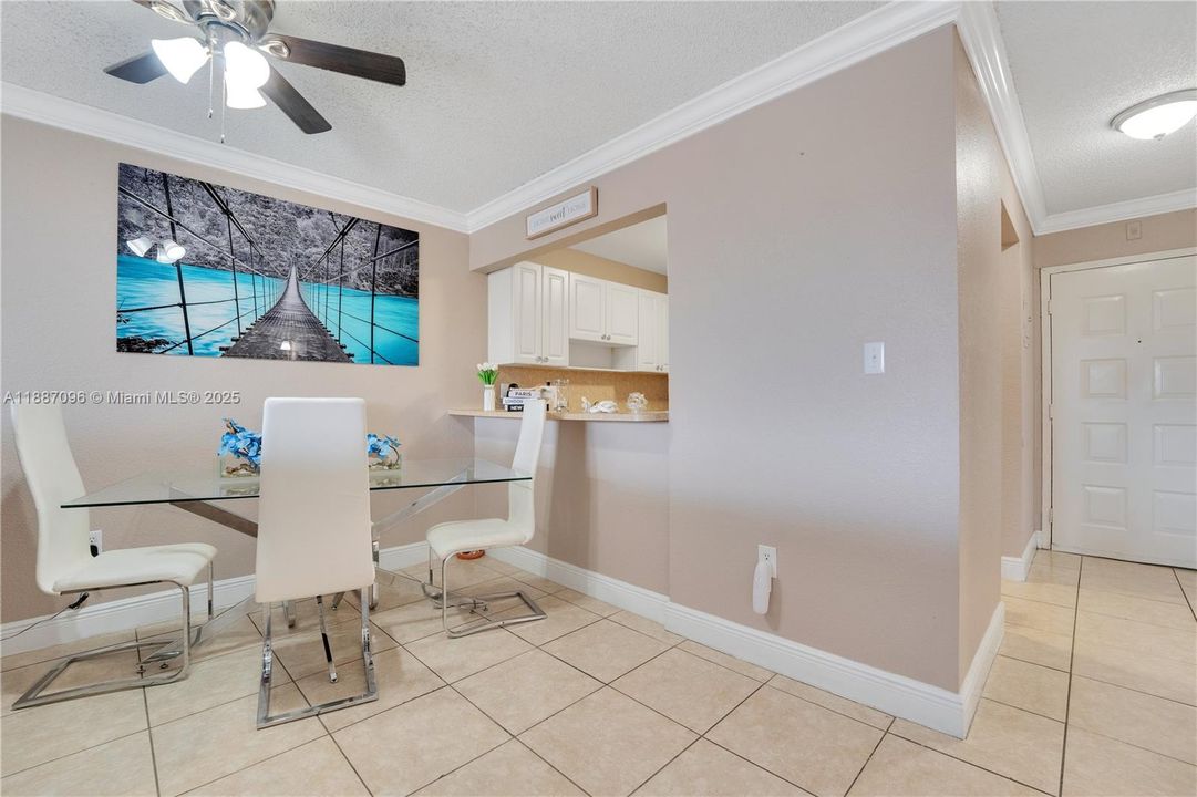 Recently Sold: $215,900 (1 beds, 1 baths, 870 Square Feet)