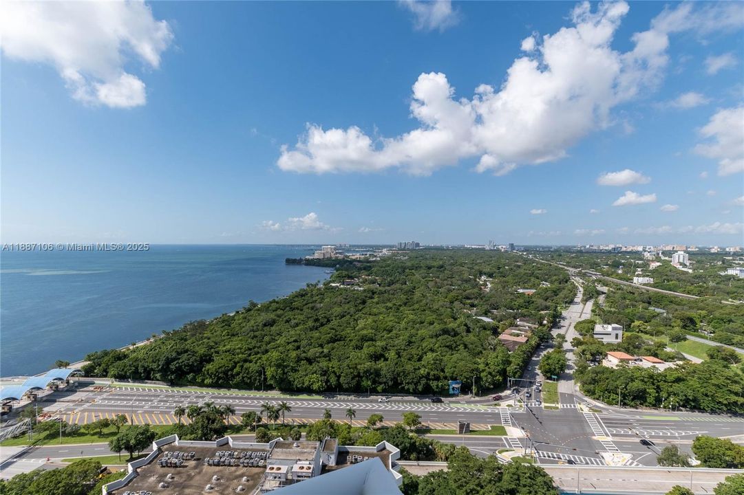 Recently Rented: $4,300 (2 beds, 2 baths, 1280 Square Feet)