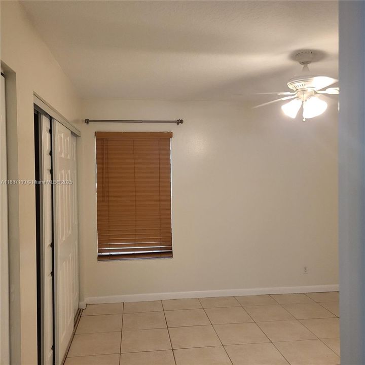 Active With Contract: $3,350 (3 beds, 2 baths, 1253 Square Feet)