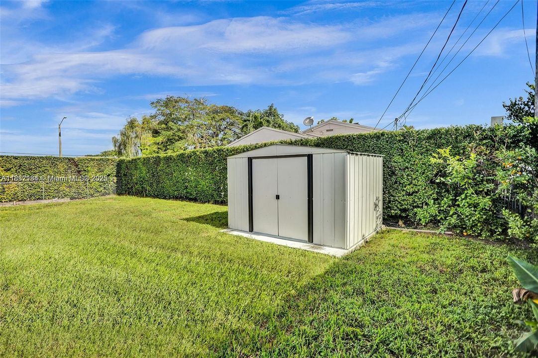 Недавно продано: $675,000 (3 спален, 1 ванн, 975 Квадратных фут)