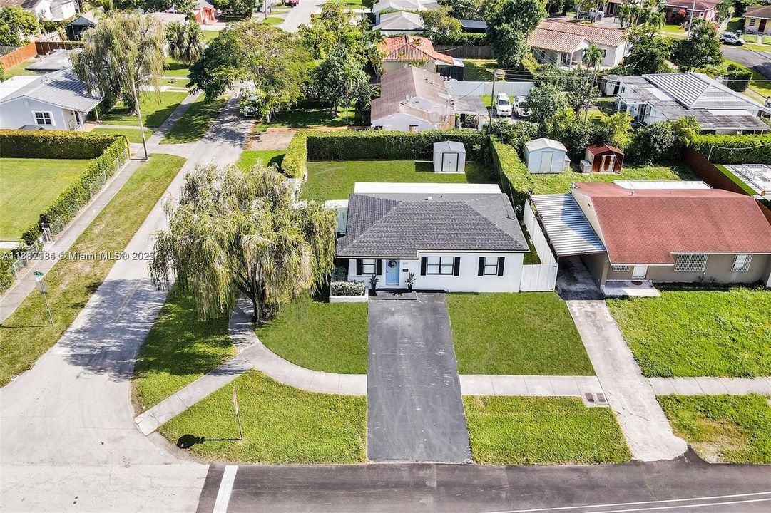 Недавно продано: $675,000 (3 спален, 1 ванн, 975 Квадратных фут)