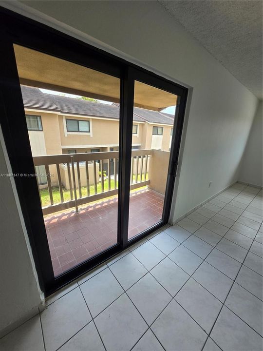 Activo con contrato: $1,850 (1 camas, 1 baños, 605 Pies cuadrados)