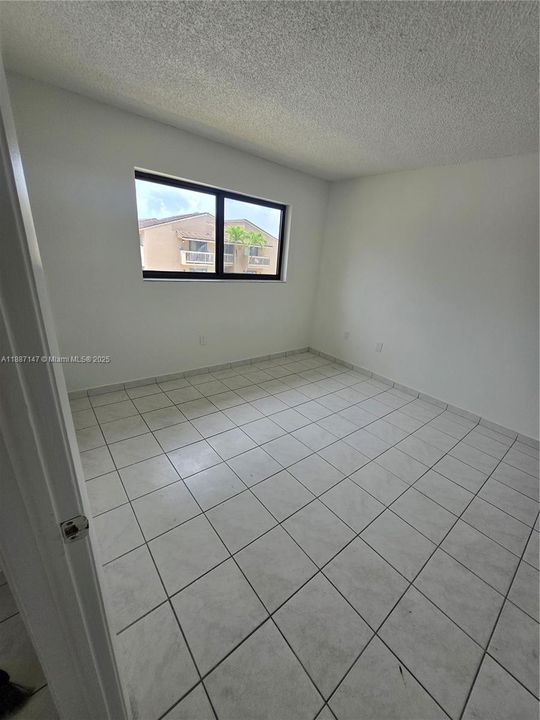 Activo con contrato: $1,850 (1 camas, 1 baños, 605 Pies cuadrados)