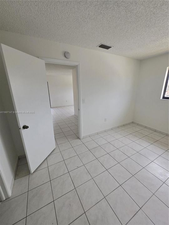 Activo con contrato: $1,850 (1 camas, 1 baños, 605 Pies cuadrados)