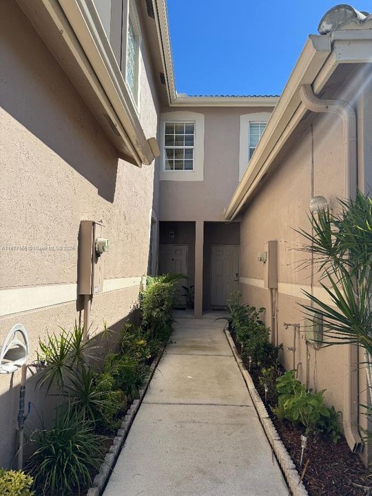 Недавно арендовано: $2,900 (3 спален, 2 ванн, 1469 Квадратных фут)