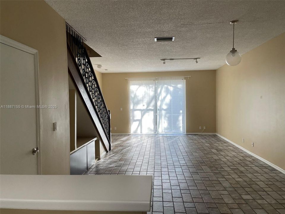 Недавно арендовано: $2,900 (3 спален, 2 ванн, 1469 Квадратных фут)