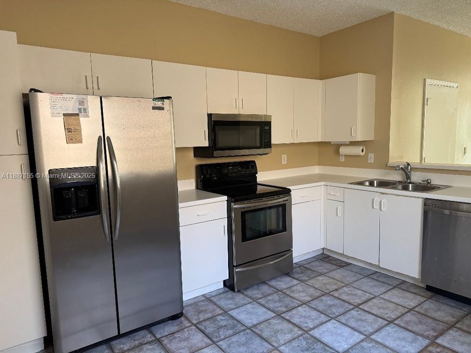 Недавно арендовано: $2,900 (3 спален, 2 ванн, 1469 Квадратных фут)