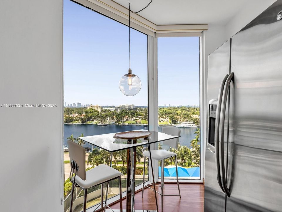 Active With Contract: $8,850 (2 beds, 2 baths, 1380 Square Feet)