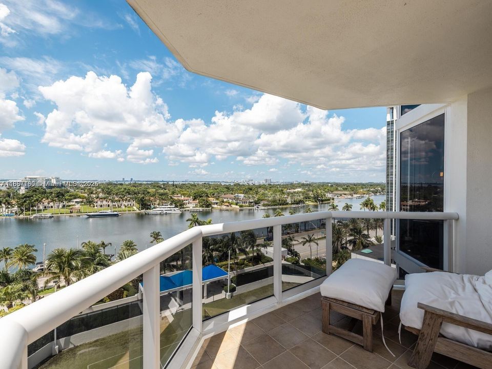 Active With Contract: $8,850 (2 beds, 2 baths, 1380 Square Feet)