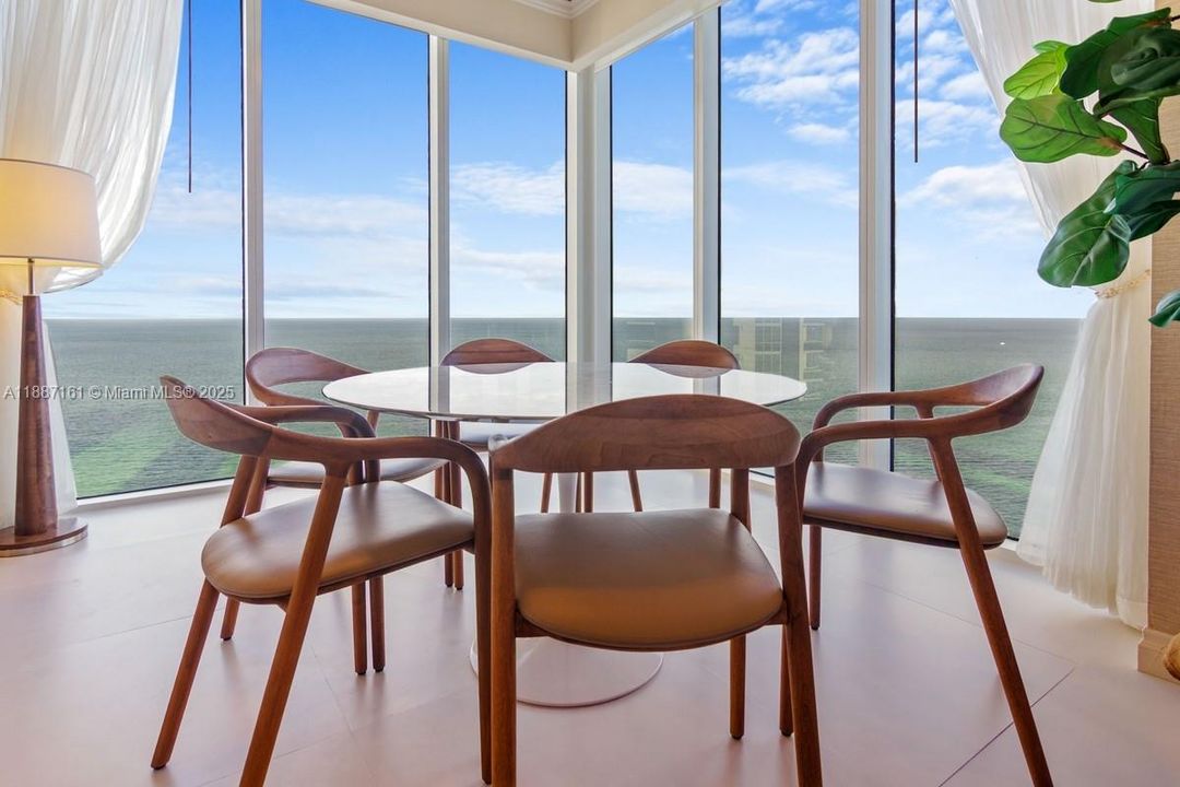 For Sale: $1,650,000 (2 beds, 2 baths, 1477 Square Feet)