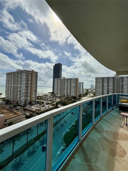 For Sale: $949,000 (3 beds, 3 baths, 1744 Square Feet)