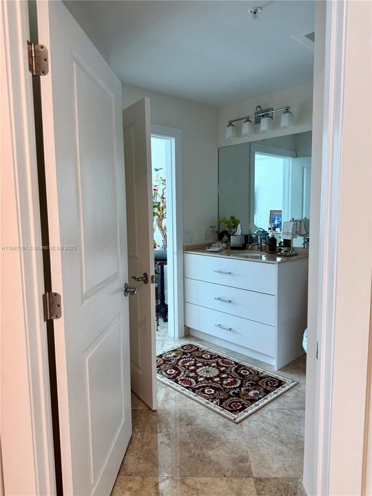 For Sale: $949,000 (3 beds, 3 baths, 1744 Square Feet)