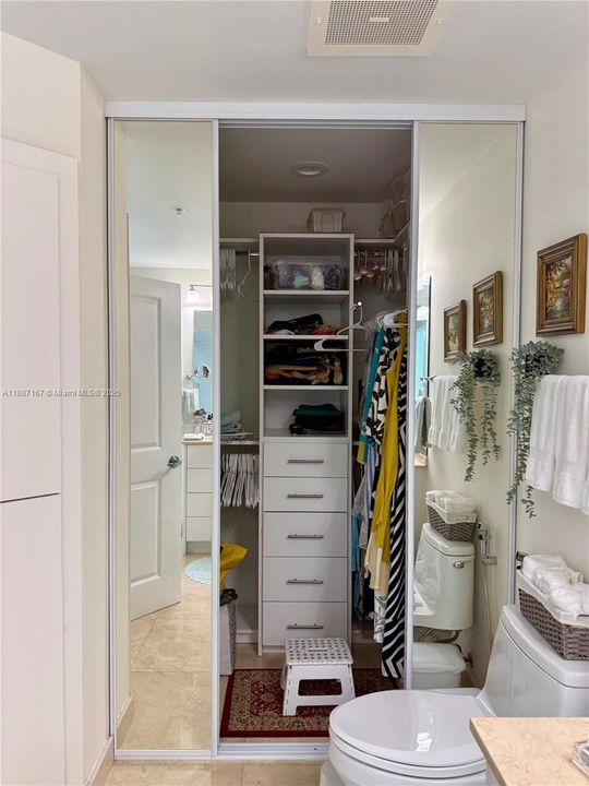 For Sale: $949,000 (3 beds, 3 baths, 1744 Square Feet)