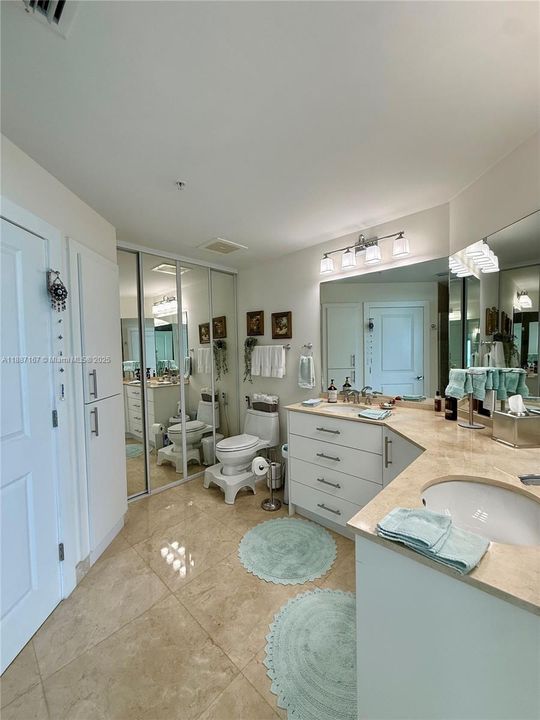 For Sale: $949,000 (3 beds, 3 baths, 1744 Square Feet)