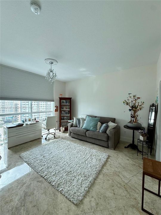 For Sale: $949,000 (3 beds, 3 baths, 1744 Square Feet)