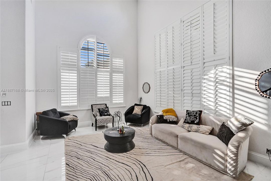 For Sale: $840,000 (5 beds, 3 baths, 3408 Square Feet)