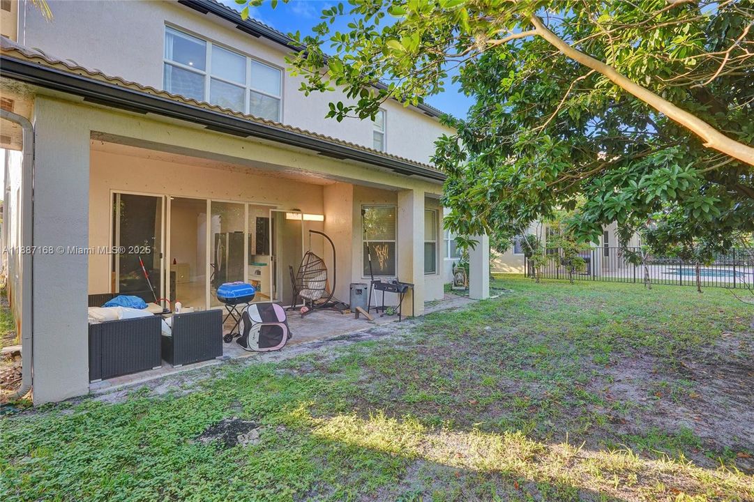 For Sale: $840,000 (5 beds, 3 baths, 3408 Square Feet)