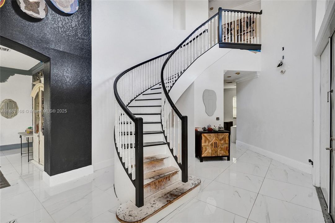 For Sale: $840,000 (5 beds, 3 baths, 3408 Square Feet)