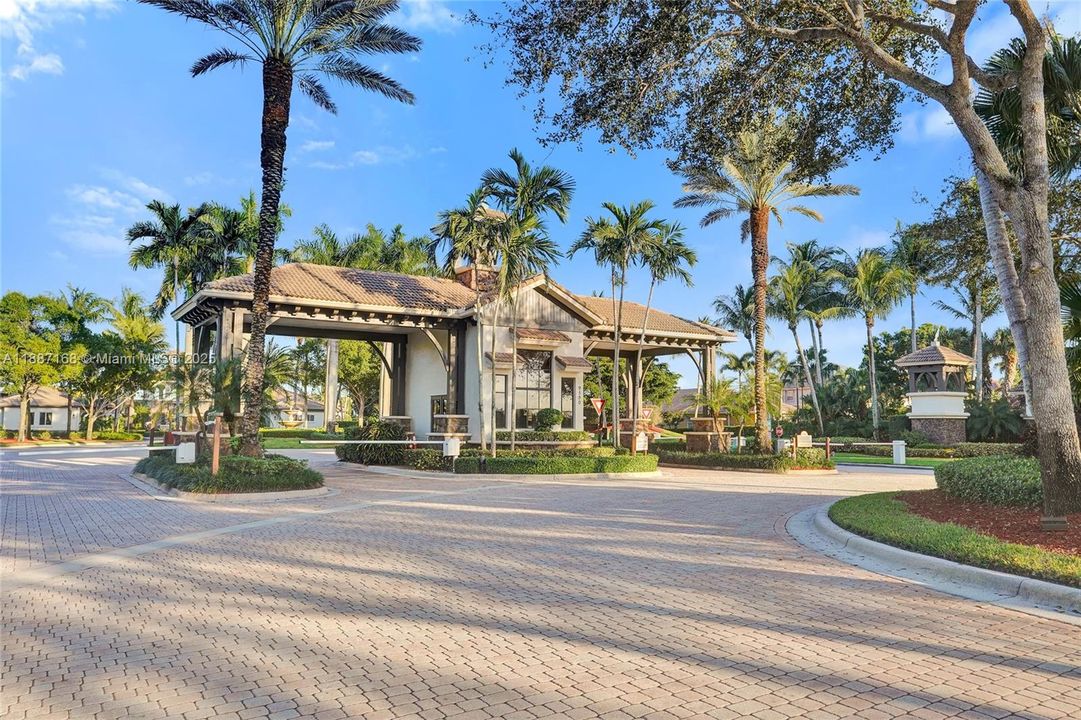 For Sale: $840,000 (5 beds, 3 baths, 3408 Square Feet)