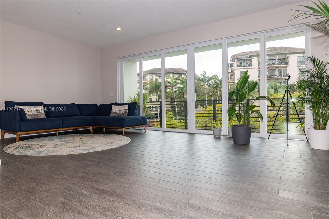 待售: $899,000 (3 贝兹, 2 浴室, 2152 平方英尺)