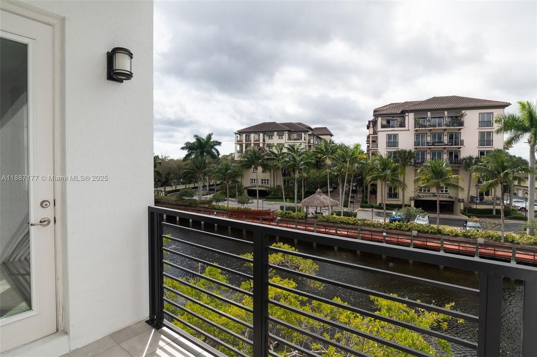 待售: $899,000 (3 贝兹, 2 浴室, 2152 平方英尺)