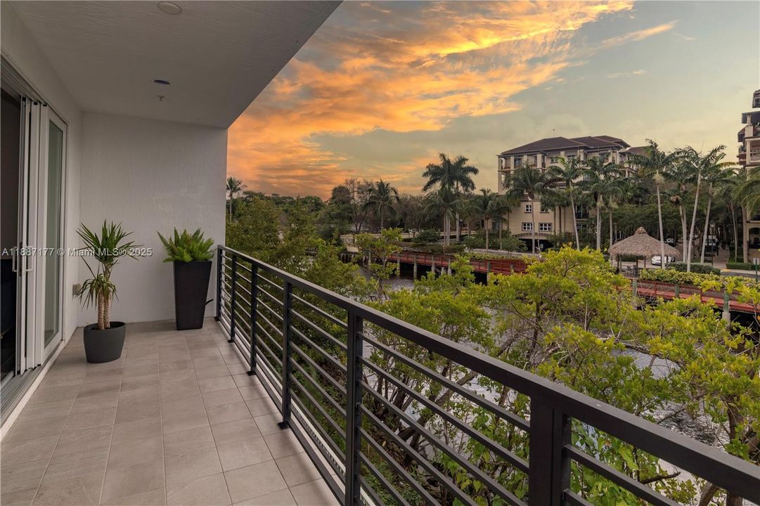 待售: $899,000 (3 贝兹, 2 浴室, 2152 平方英尺)