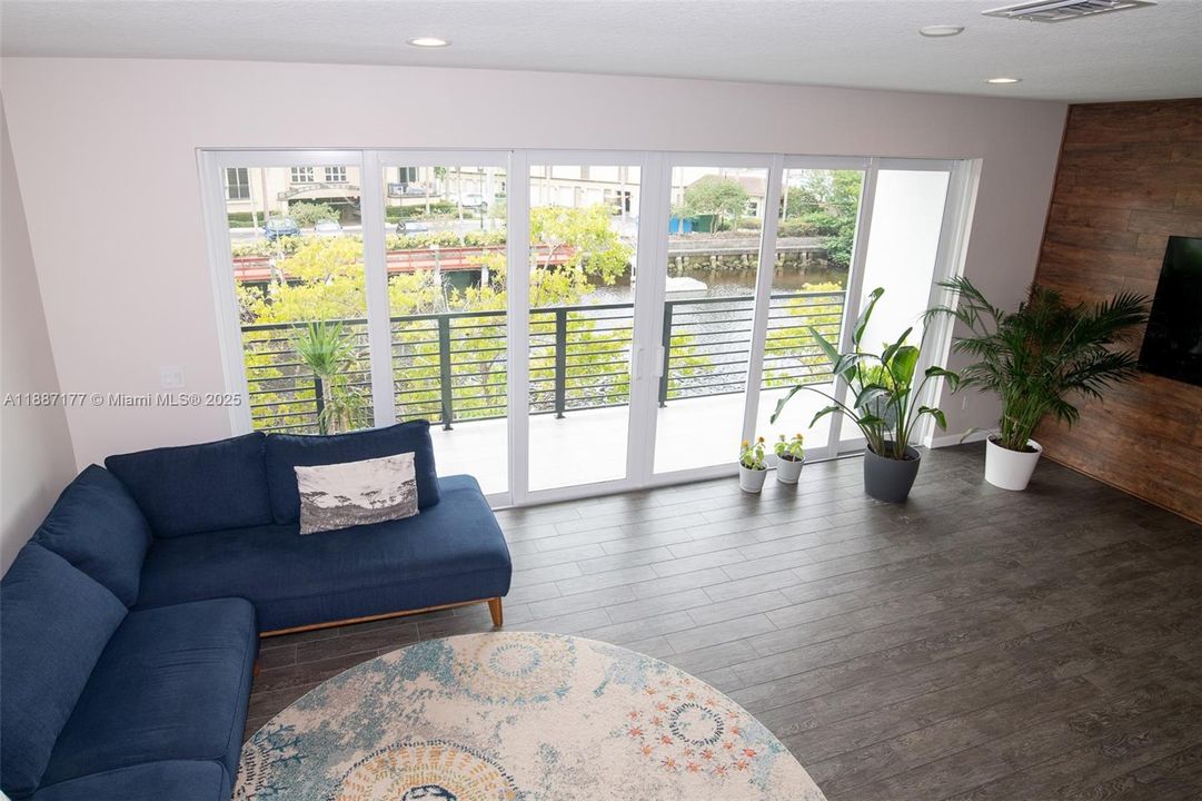 待售: $899,000 (3 贝兹, 2 浴室, 2152 平方英尺)