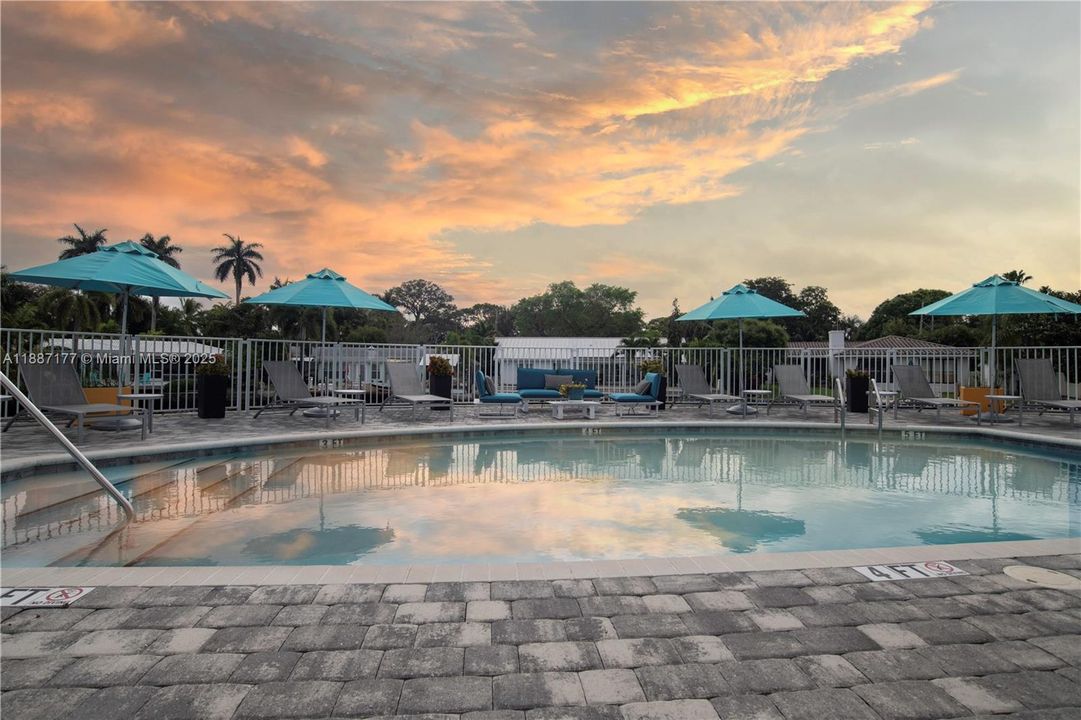 待售: $899,000 (3 贝兹, 2 浴室, 2152 平方英尺)