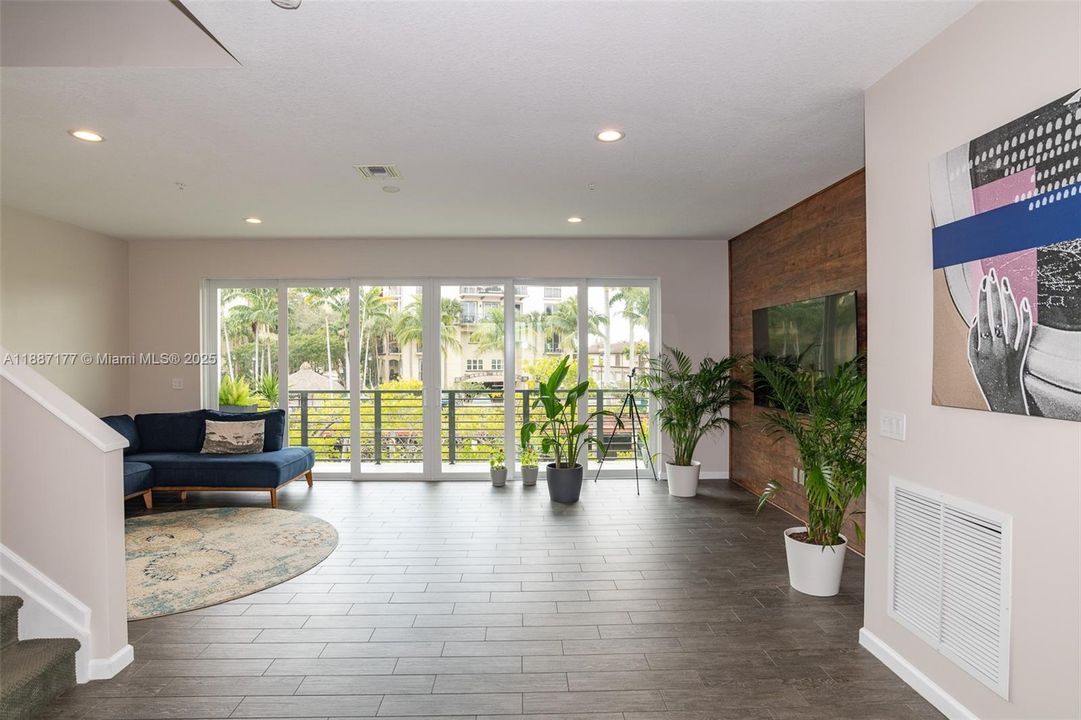 待售: $899,000 (3 贝兹, 2 浴室, 2152 平方英尺)