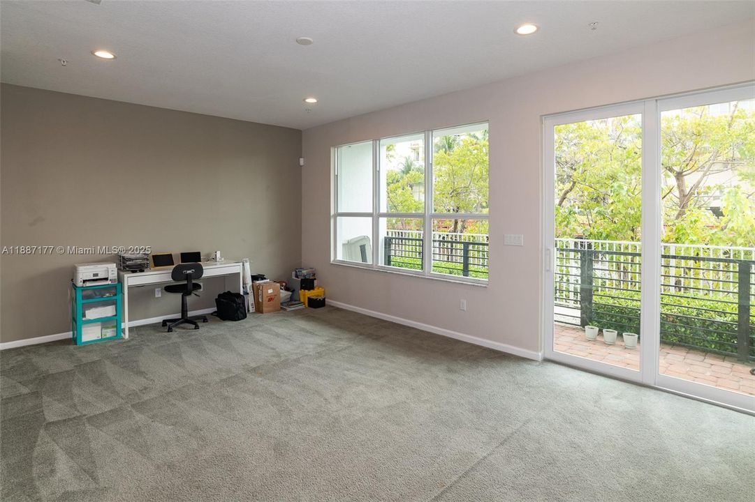 待售: $899,000 (3 贝兹, 2 浴室, 2152 平方英尺)