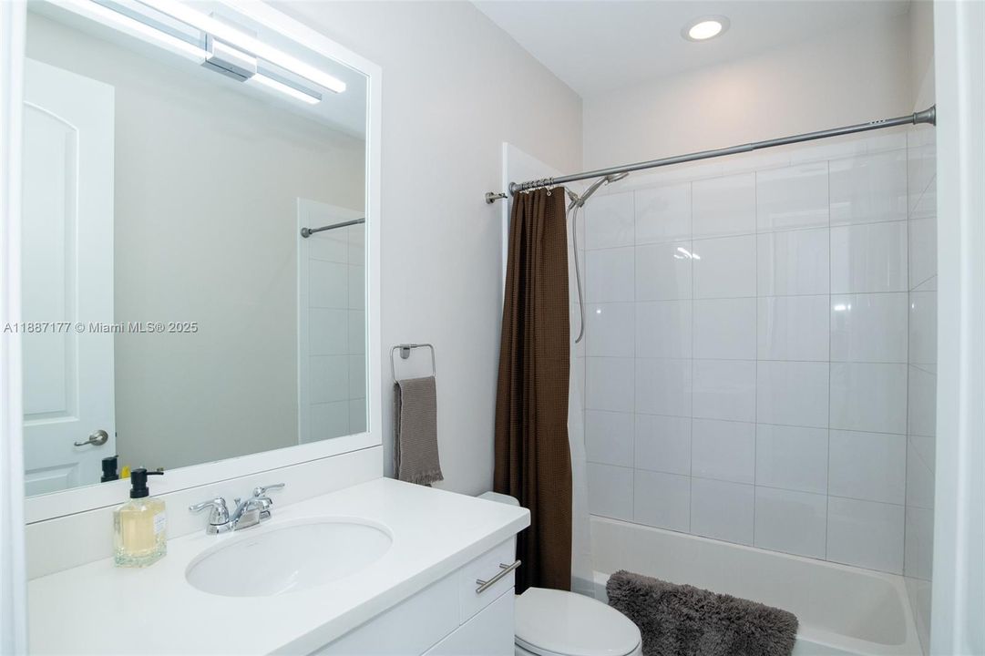 待售: $899,000 (3 贝兹, 2 浴室, 2152 平方英尺)