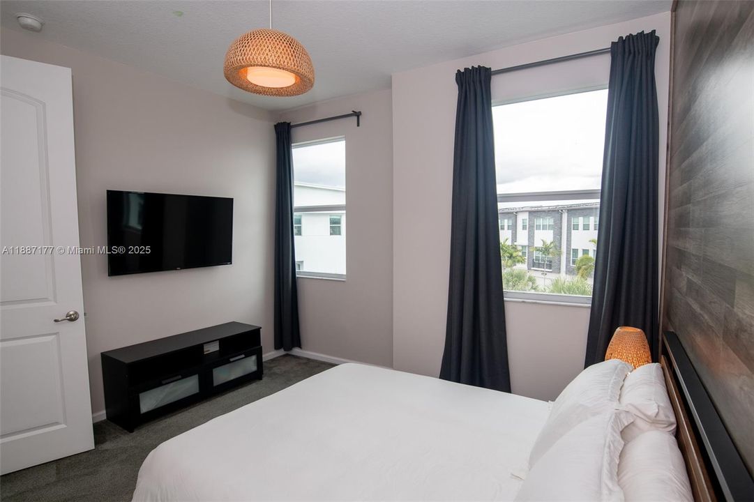 待售: $899,000 (3 贝兹, 2 浴室, 2152 平方英尺)