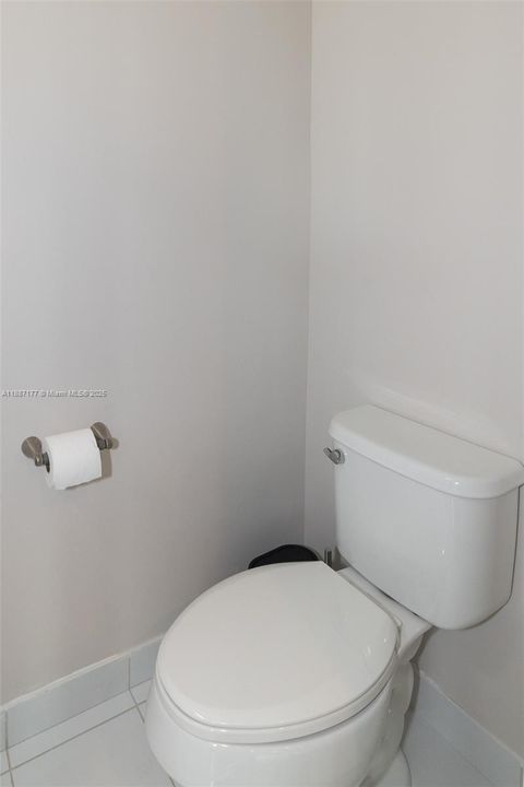 待售: $899,000 (3 贝兹, 2 浴室, 2152 平方英尺)