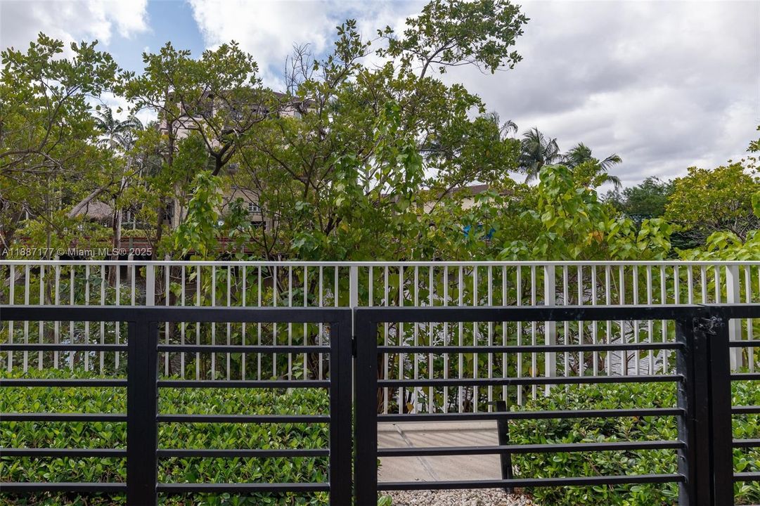 待售: $899,000 (3 贝兹, 2 浴室, 2152 平方英尺)