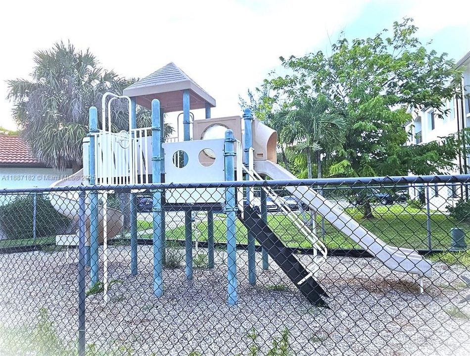 待售: $339,995 (3 贝兹, 2 浴室, 1233 平方英尺)