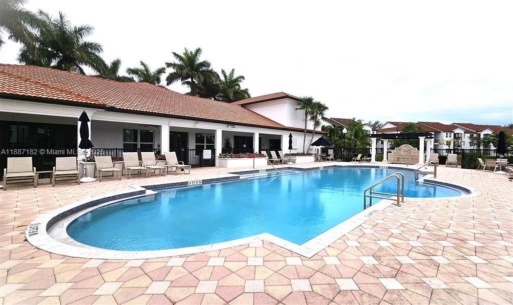 待售: $339,995 (3 贝兹, 2 浴室, 1233 平方英尺)