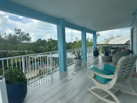 For Rent: $6,000 (4 beds, 2 baths, 1539 Square Feet)