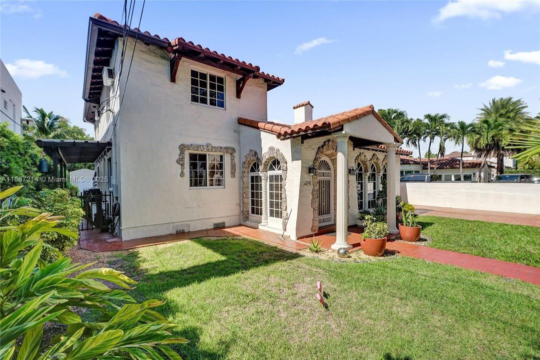 En Venta: $2,250,000 (6 camas, 3 baños, 3032 Pies cuadrados)