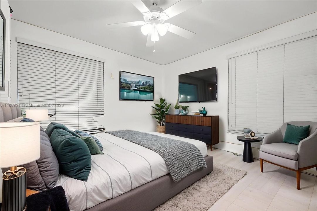 En Venta: $2,250,000 (6 camas, 3 baños, 3032 Pies cuadrados)