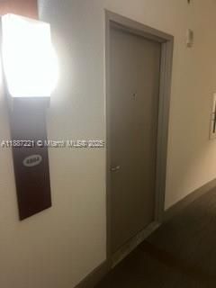 Active With Contract: $380,000 (1 beds, 1 baths, 791 Square Feet)