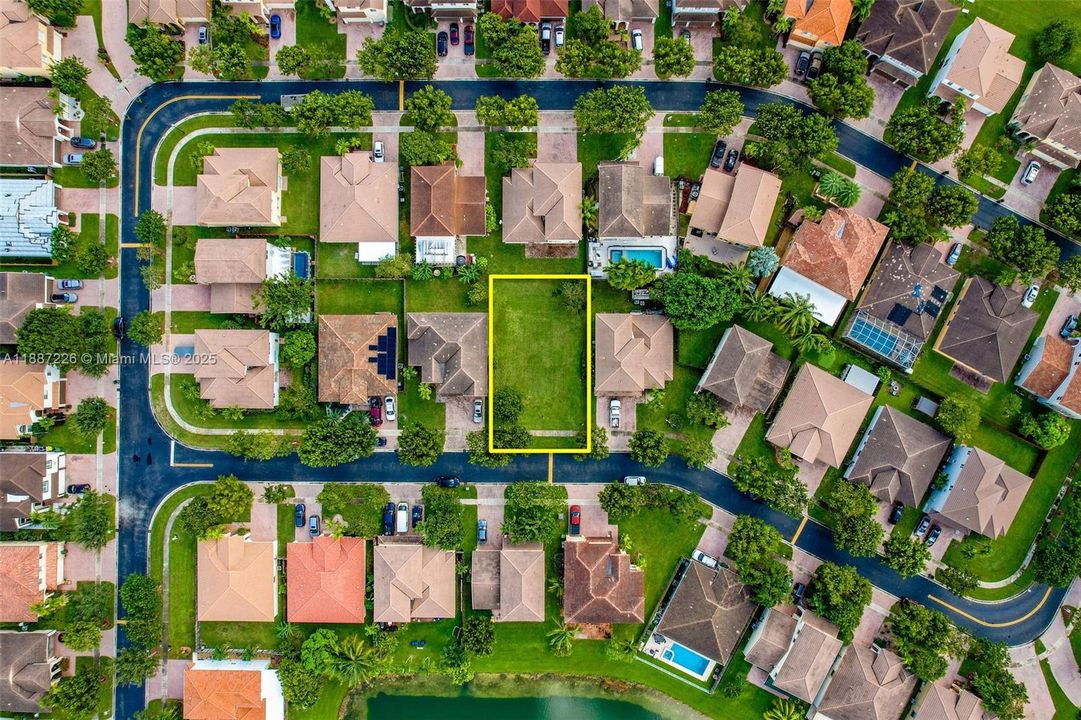 For Sale: $160,000 (0.14 acres)