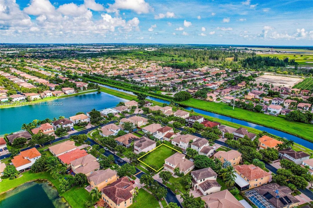 For Sale: $160,000 (0.14 acres)