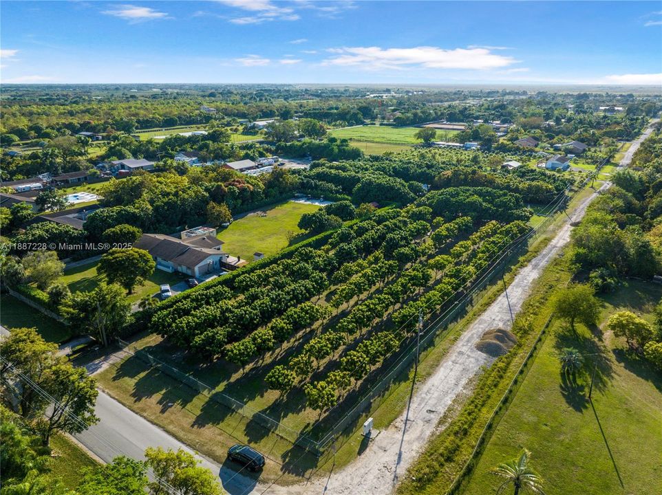 Под контрактом: $350,000 (1.46 acres)