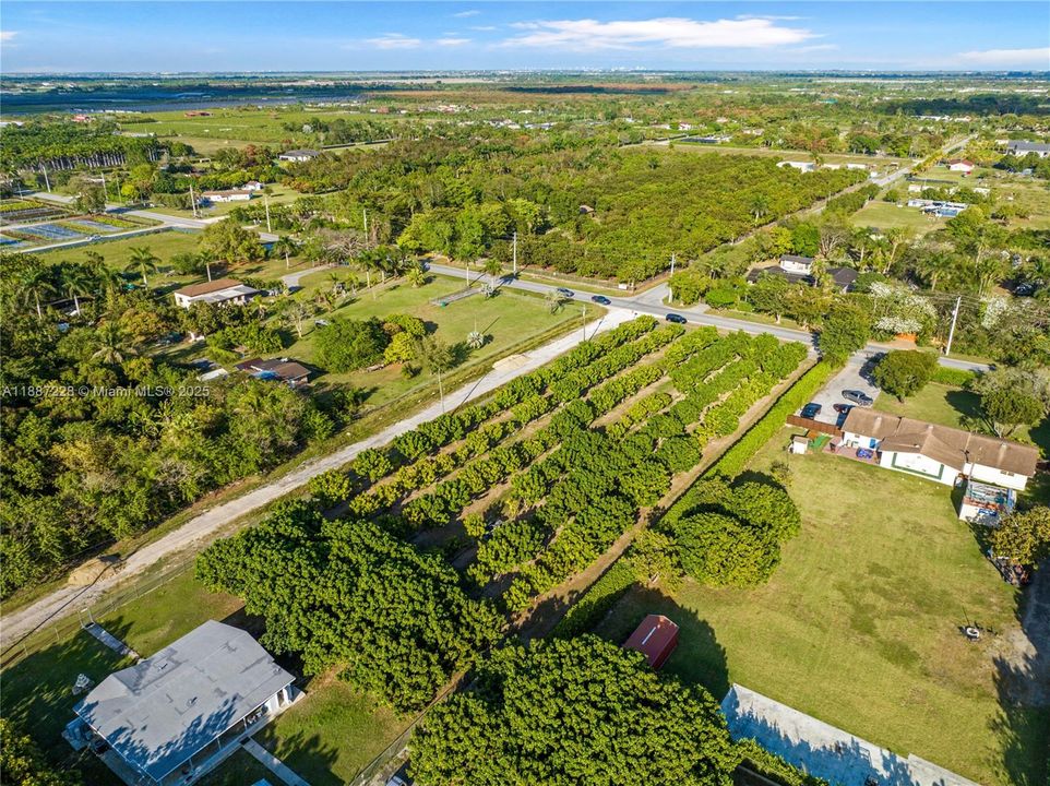 Под контрактом: $350,000 (1.46 acres)