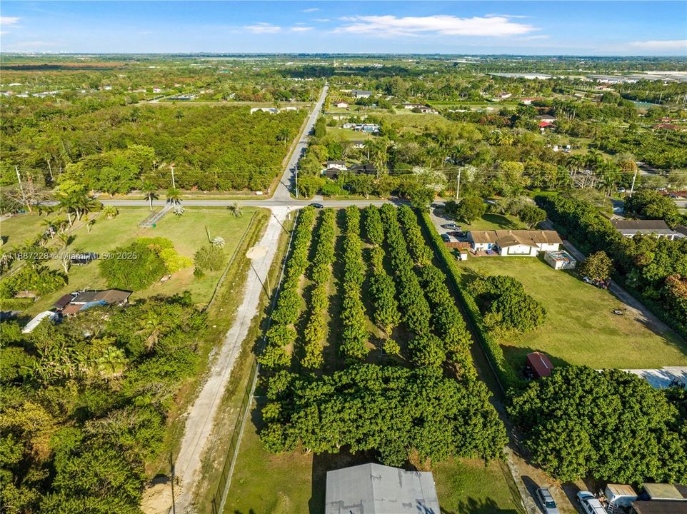 Под контрактом: $350,000 (1.46 acres)