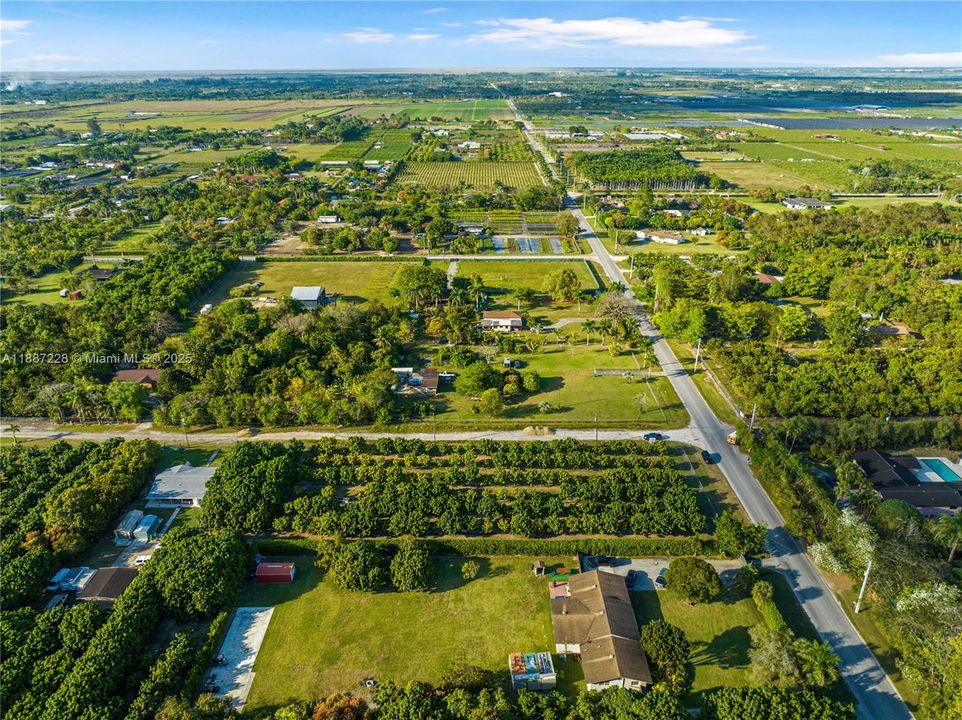 Под контрактом: $350,000 (1.46 acres)