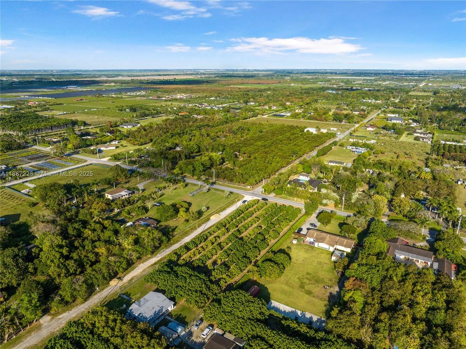 Под контрактом: $350,000 (1.46 acres)